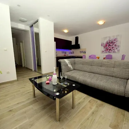 Memi * Trogir